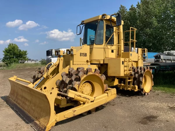 1988 CAT 815B Compactor
